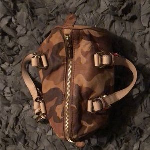 Small Micheal Kors hand tan Camo bag